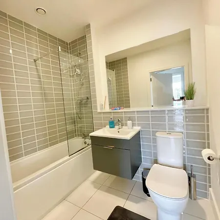 דירה Wishie Homes- Entire Unit Next To Luas Train Stop *